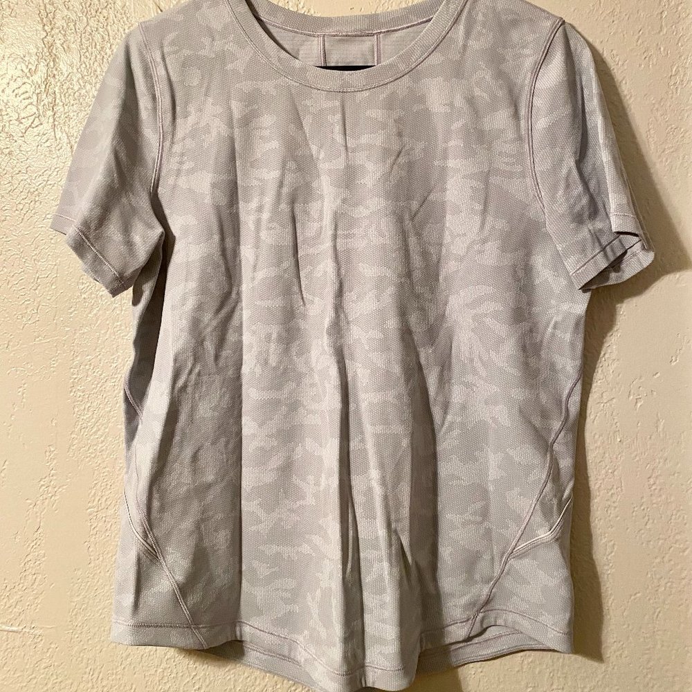 Lululemon Short Sleeve Training Tee, size 8